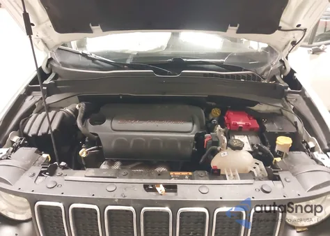 2021 Jeep Renegade Latitude 4X4 из США, поврежденный, VIN ZACNJDBB6MPM41458